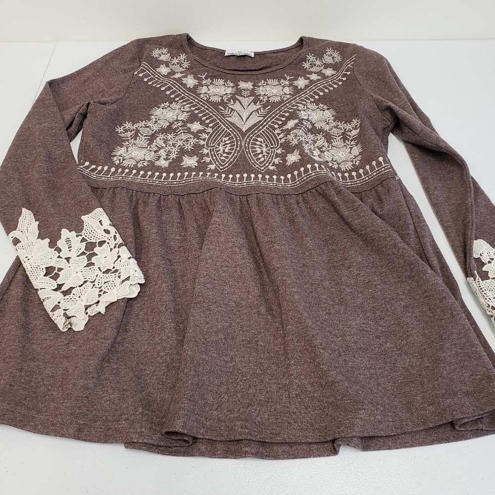 Tennessee Honey Womens Embroidered Lace Top Size Small - Picture 4 of 7